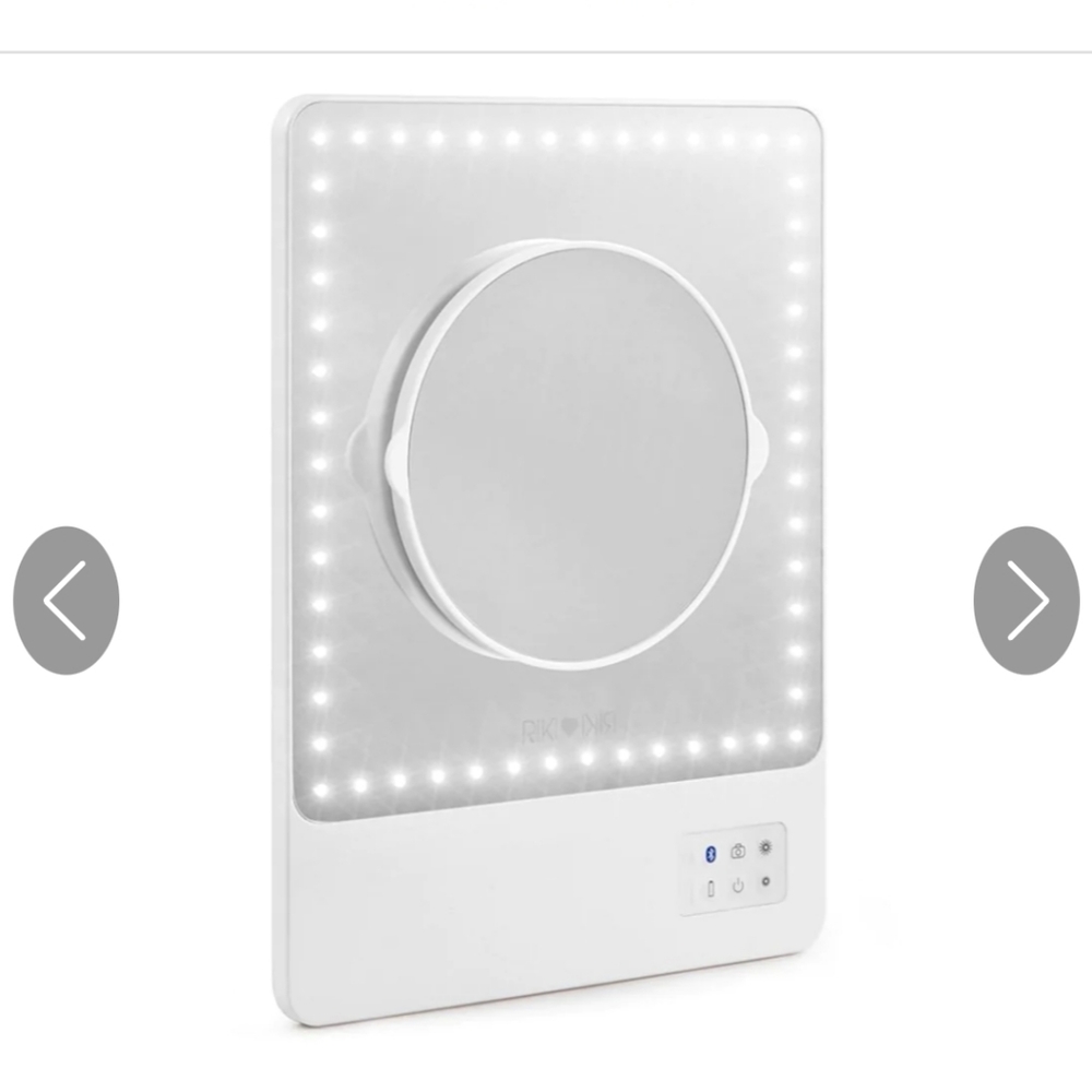 Rikki Skinny Portable LED Makeup Mirror with mirror mount and Carrying Case